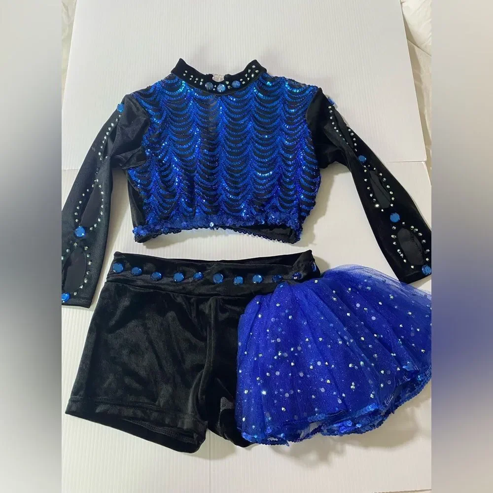 Glamour blue black